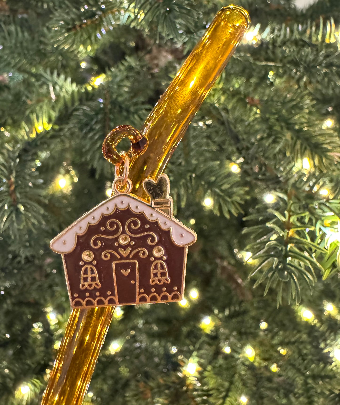 Chocolate Gingerbread House Glads Straw