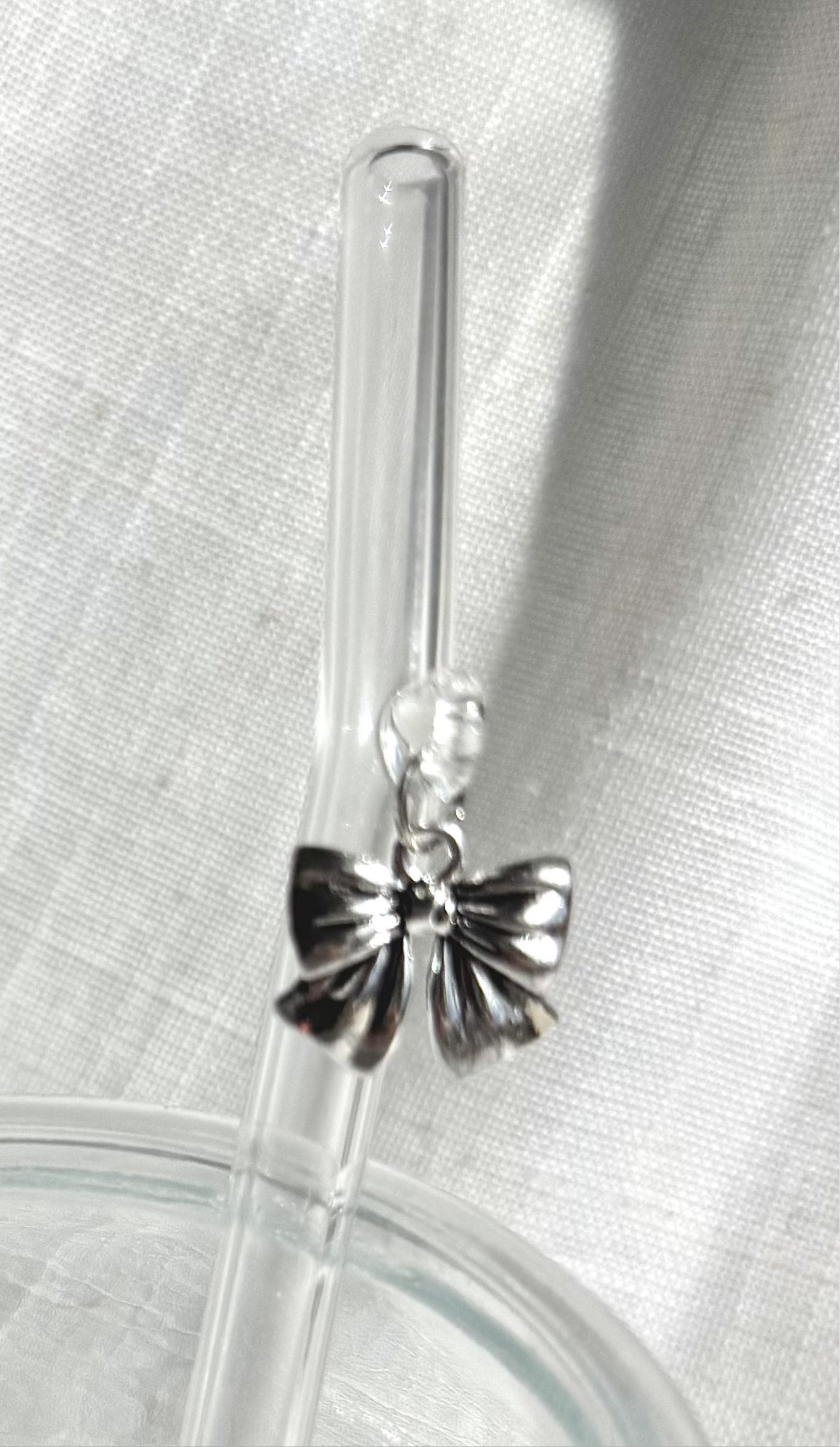 Silver Bow Glass Straw